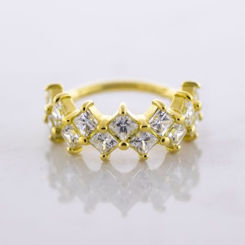 18kt Hinged Conch Ring w/ Princess Cut Premium Zirconia Clusters