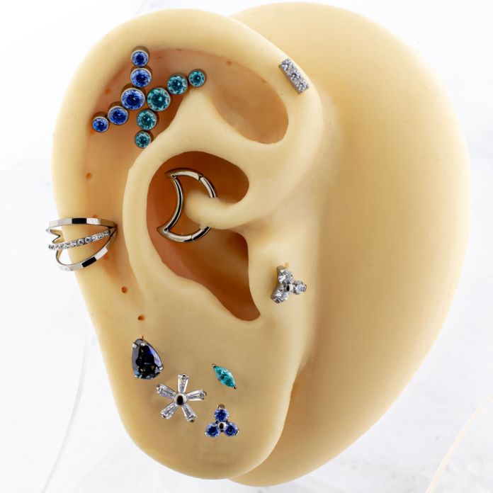 Titanium Threadless Luna Ear Curation 