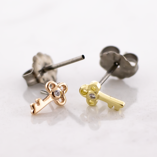 Titanium Threadless Earring Stud With 14kt Vintage Key Ends