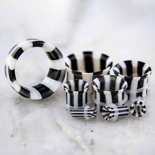 PAIR GLASS BLACK/ WHITE TUNNEL