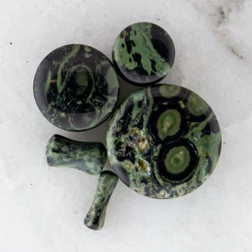 GREEN EYE JASPER NATURAL STONE PLUG