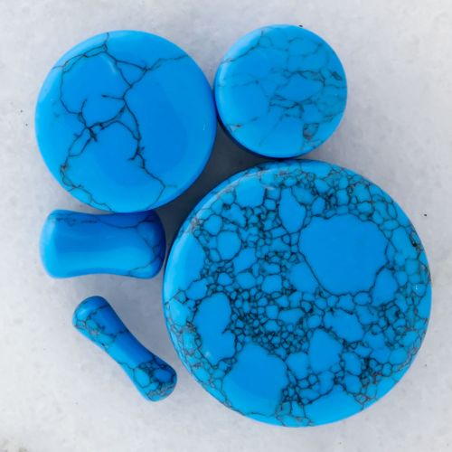 TURQUOISE DYED HOWLITE STONE PLUGS