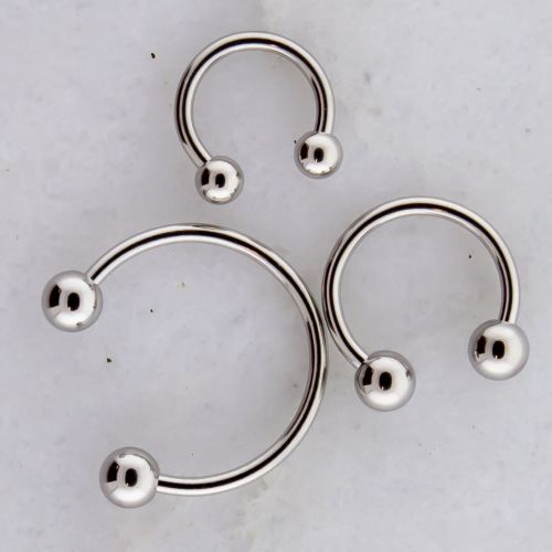 Steel Externally Threaded Horseshoes - 14G w/ Balls