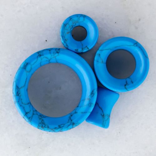 TURQUOISE DYED HOWLITE STONE TUNNELS